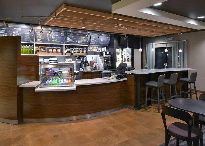 Courtyard By Marriott Charlotte Matthews Hotel