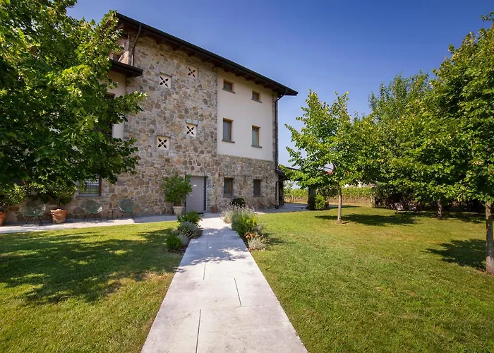 Massoni Wine Relais Bed and Breakfast Peschiera del Garda
