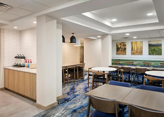 Fairfield Inn & Suites Cleveland Avon