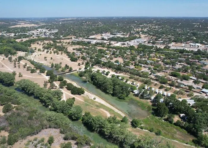 River Run Lodge On Guadalupe