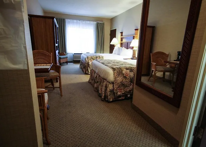 Maui Sands Resort & Indoor Water Park