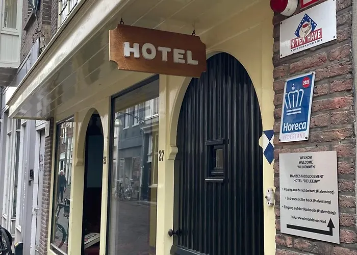 Hotel Hanzestadslogement De Leeuw in het centrum, Snoepwinkel, Hanzemuseum, Koffieschenkerij met Binnenplaats, Kamers met keukentje en Ontbijtservice
