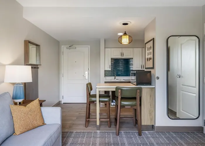 Pensacola Suites Hotel
