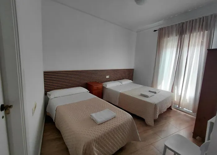 Hostal PILAS ALCARAYÓN