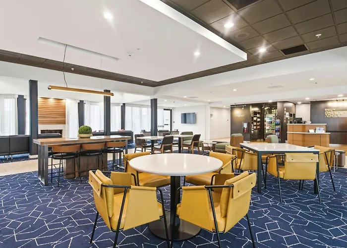 Courtyard By Marriott Columbus