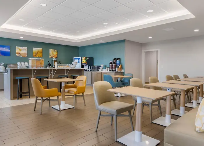 Comfort Inn & Suites Marion I-57