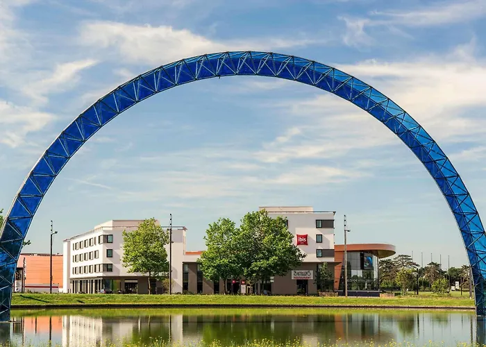 Hotel ibis Saint Quentin en Yvelines - Vélodrome à Montigny-le-Bretonneux