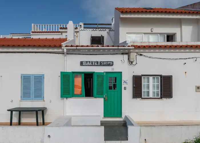 Balili Surf House Hotel Baleal