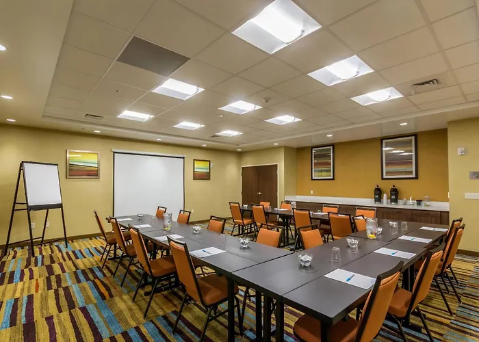 Fairfield Inn & Suites By Marriott Butte