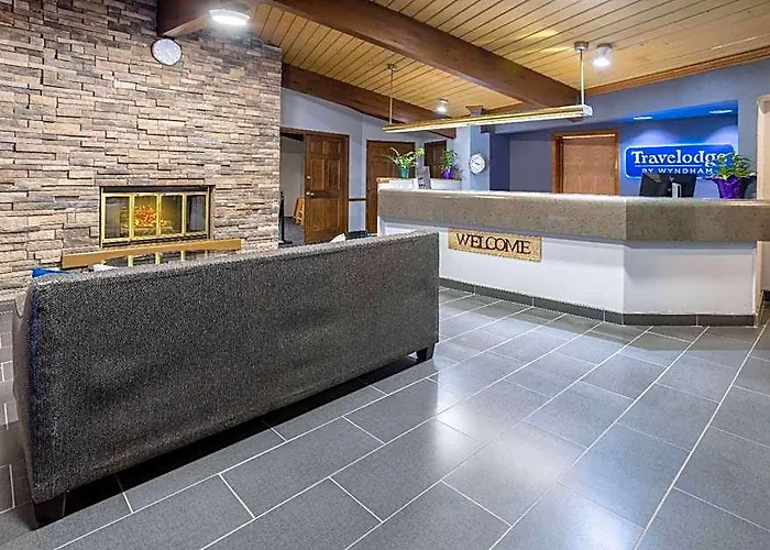 Tl Appleton Hotel