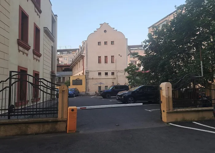 4 Rooms Piata Sfatului Braşov