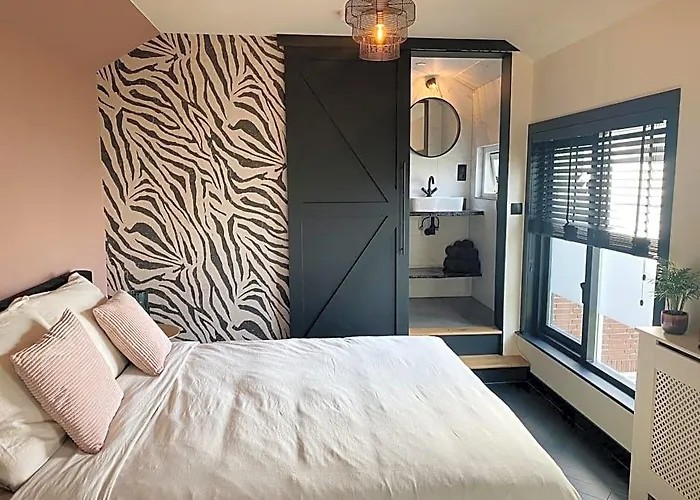 Kavel 90 Hotel Den Burg