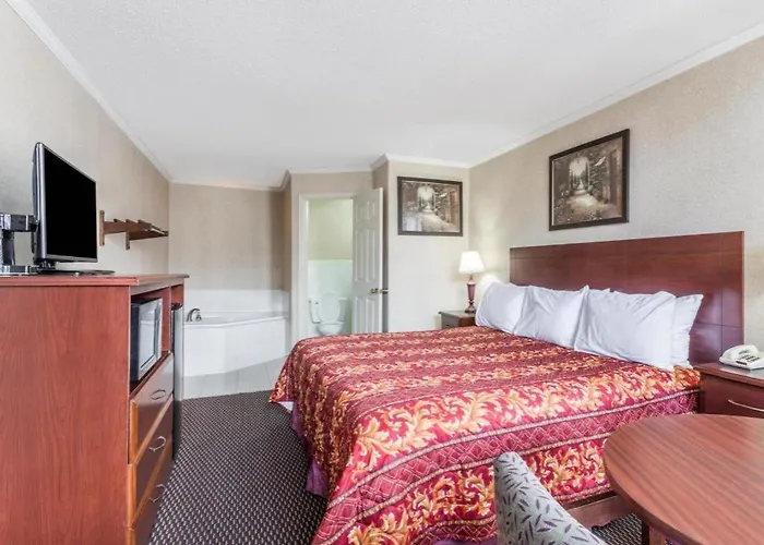 Ramada Limited Norfolk Hotel Greenwich