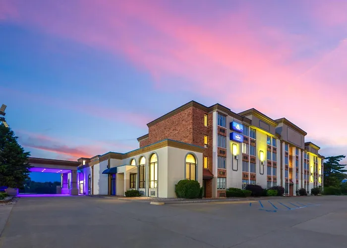 Days Inn & Suites By Wyndham Festus