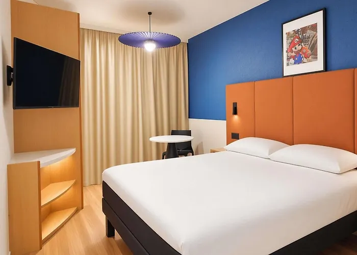 Hotel ibis Lyon Est Bron