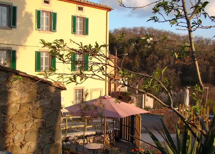 Borgo Tepolini Country House
