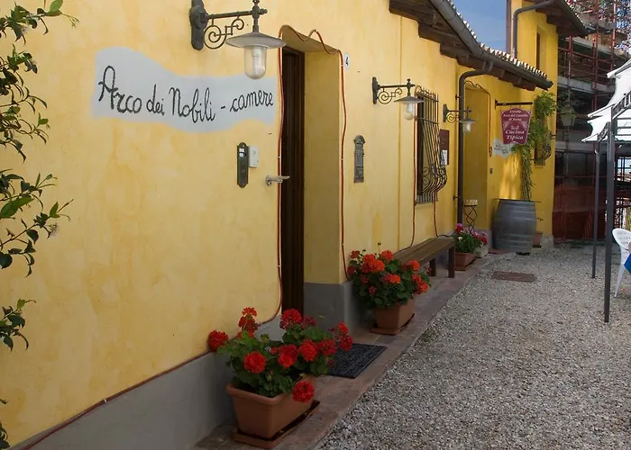 Bed and Breakfast Arco Dei Nobili Monforte dʼAlba