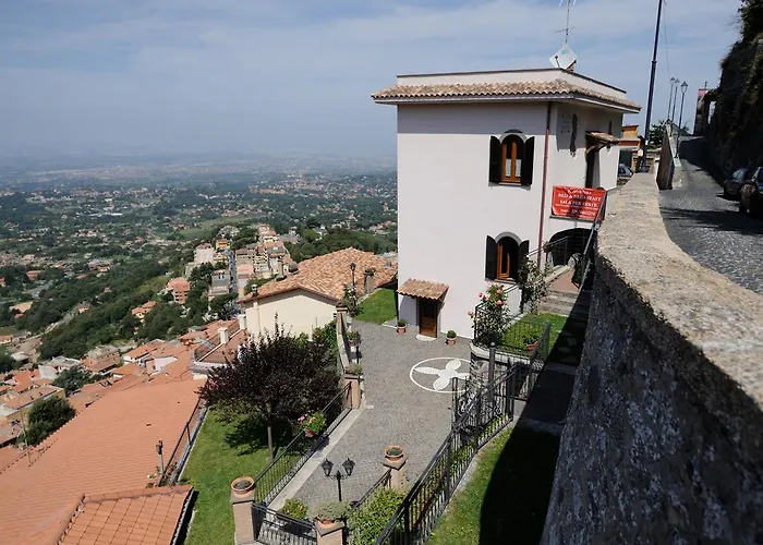 Villa dei Fantasmi Rocca Di Papa