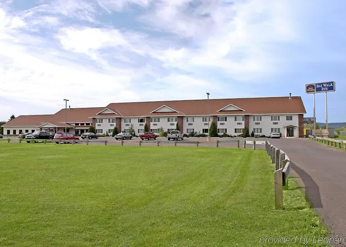 Boarders Inn & Suites By Cobblestone Hotels - Supe Superior