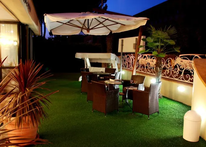 Hotel Monica