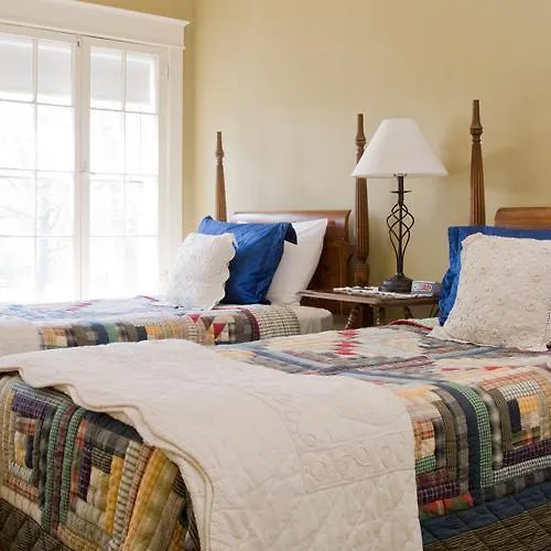 Inn On The Green Middlebury