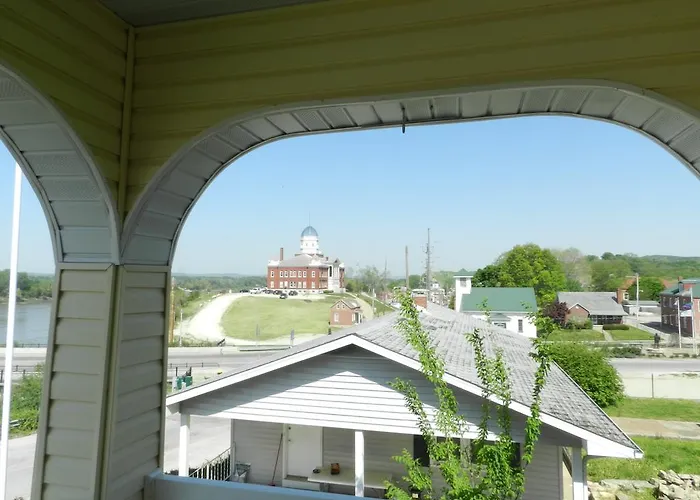 Helming Guest House