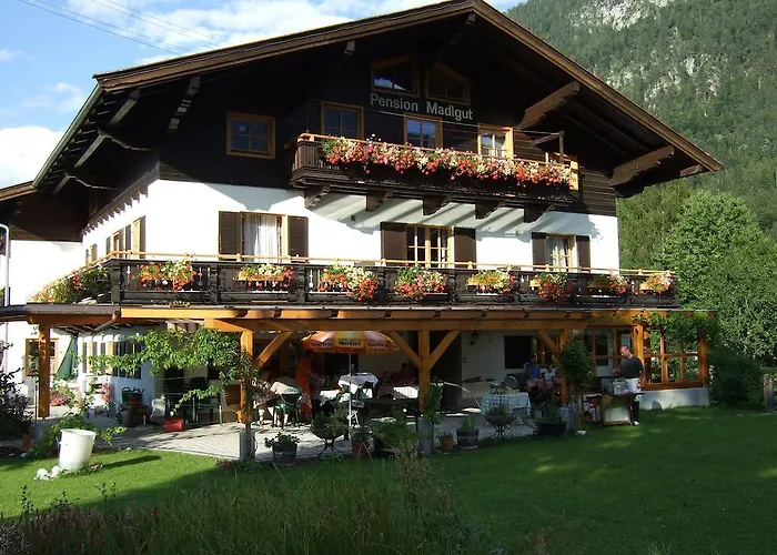 Hotel Madlgut Lofer