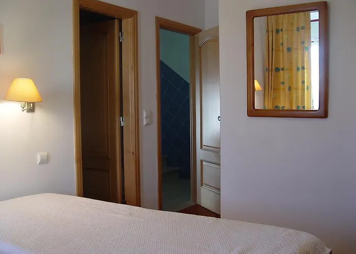 Residencial Popular Hotel Peniche