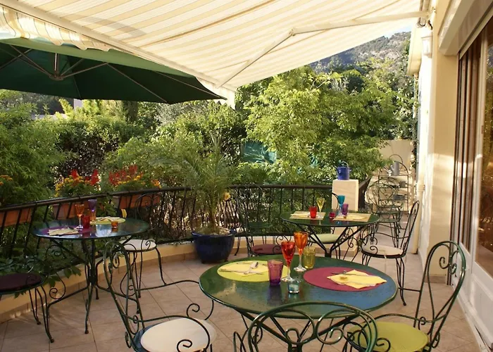 Hôtel Restaurant Les oliviers Nyons