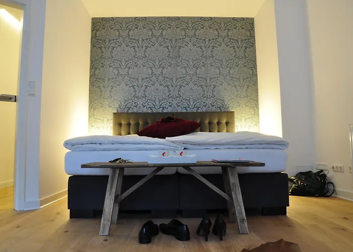 Hotel Six! Eat Work Sleep Brühl