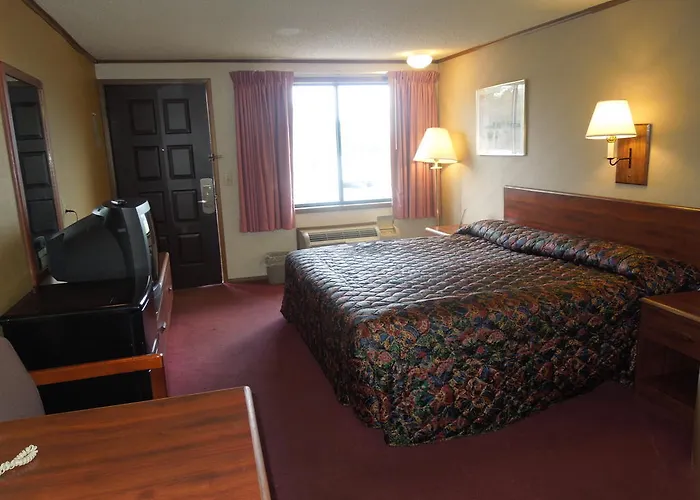 Bayshore Inn Port Clinton