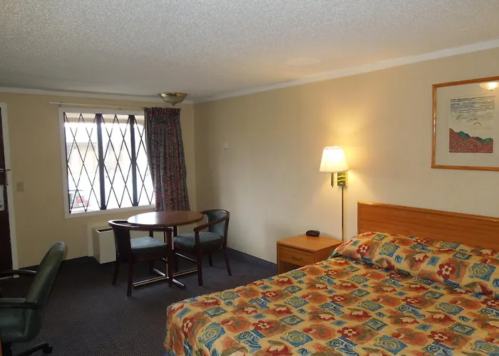 Knights Inn Toledo West