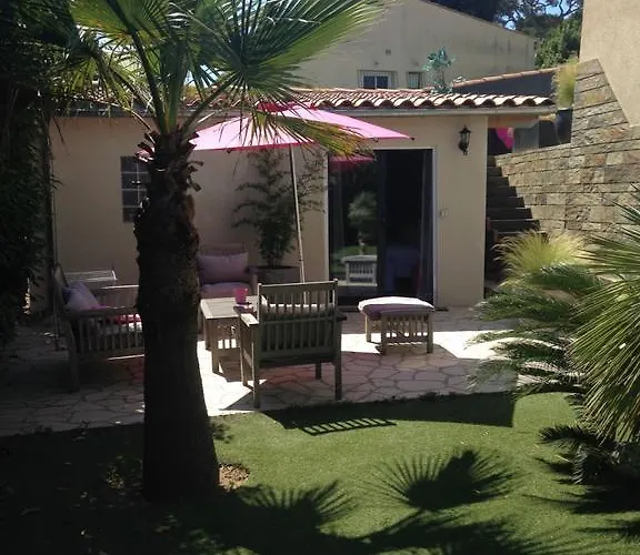 Bed and Breakfast Les Jardins De Galicia à Sète