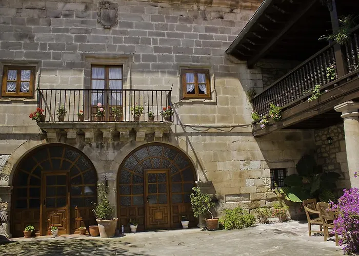 Hotel Casa Velarde Torrelavega