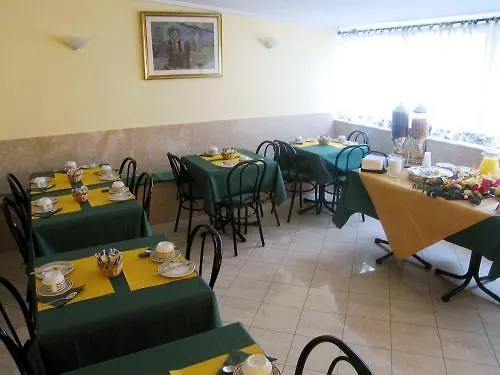 Hotel Dolomiti Roma