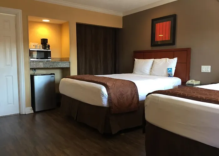 Travelodge By Wyndham El Cajon