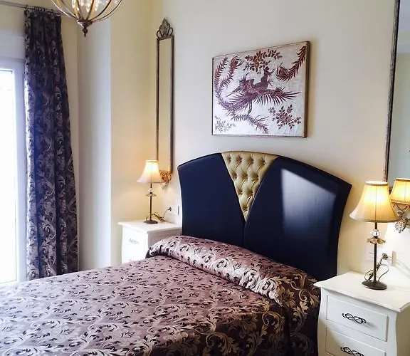 Hostal Flor De Lis- Lojo