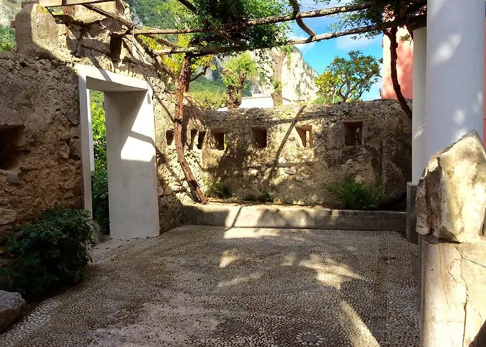 Capri Villa Bismarck