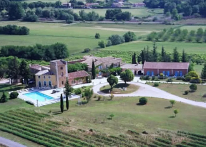 Hotel Mas De La Tour à Gargas 