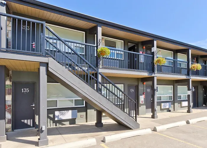Centro Motel YYC