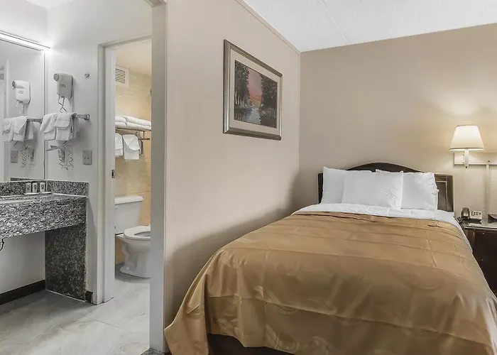 Quality Inn - Dickson