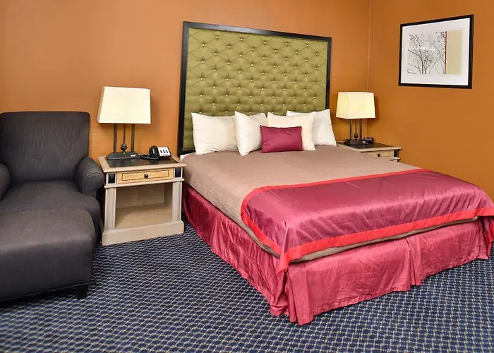 Red Coach Inn & Suites Grand Island