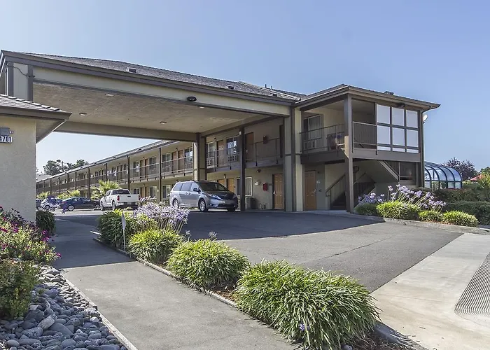 Days Inn & Suites By Wyndham Arcata