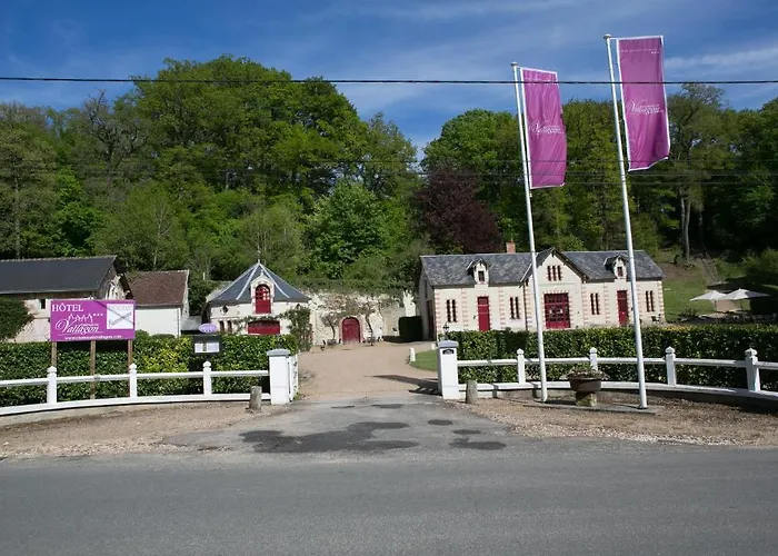 Chateau De Vallagon Bourré