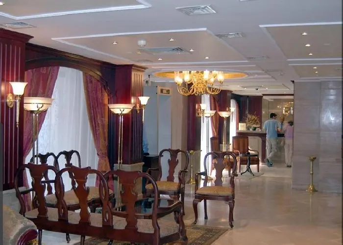 Emilio Hotel Luxor