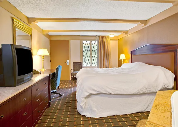 Knights Inn Greensburg