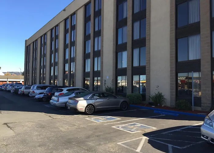 Days Hotel By Wyndham Oakland Airport-Coliseum