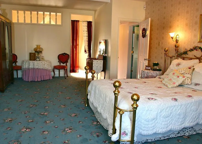 Power'S Mansion Bed & Breakfast Auburn