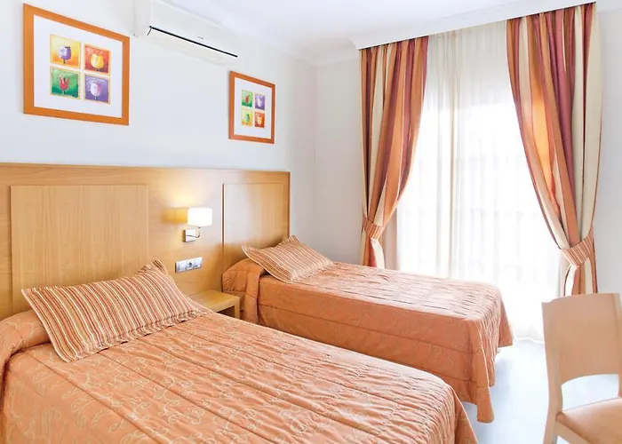 Aparthotel Mijas Costa Oasis By Grangefield Oasis Club Sitio de Calahonda