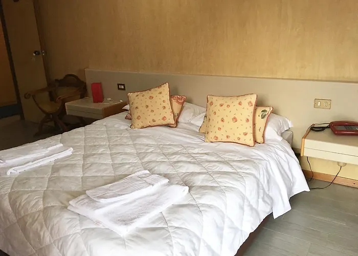 hotel socrate Lavena Ponte Tresa